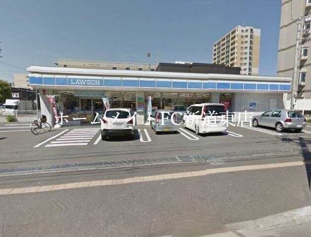 コンビニ　ローソン札幌北17条東7店（コンビニ）まで190m