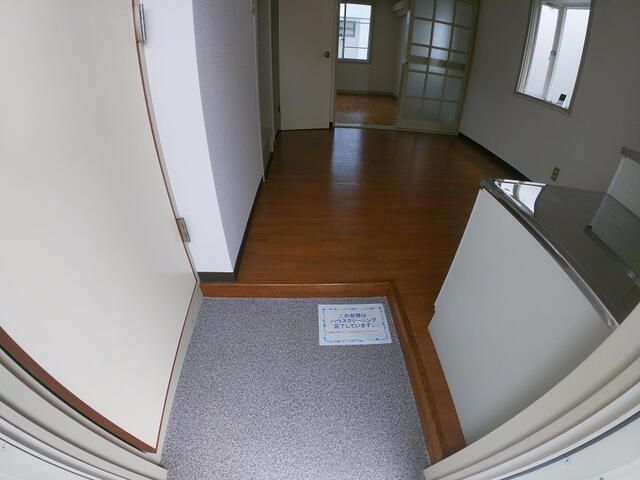 居室・リビング　別号室画像