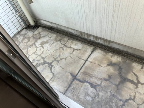 バルコニー　開放的で明るい空間を演出してくれるバルコニーです