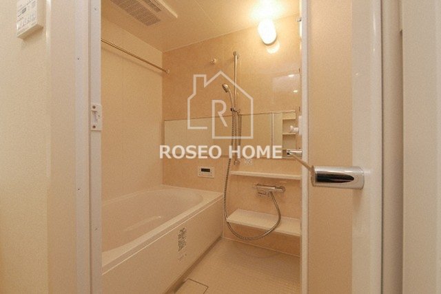 バス・シャワールーム　同マンション別部屋：参考写真