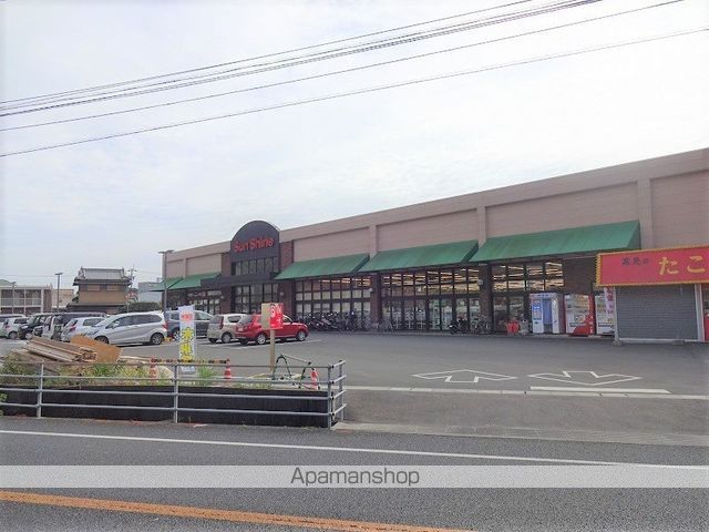 コンビニ　セブンイレブン（コンビニ）まで484m