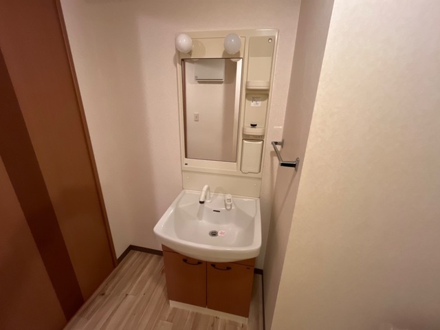 洗面設備　洗髪洗面化粧台