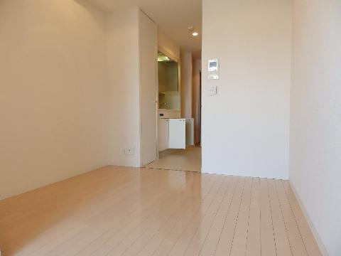 居室・リビング　室内