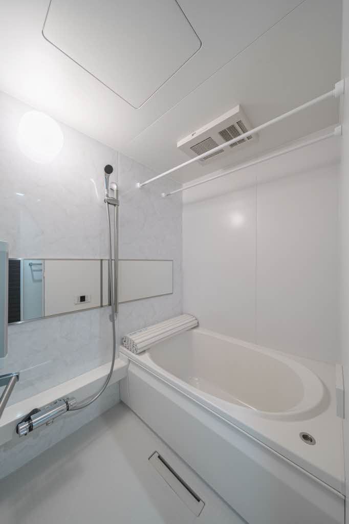 バス・シャワールーム　バスルーム