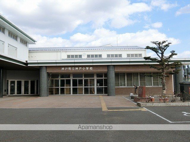 小学校　神戸小学校（小学校）まで100m