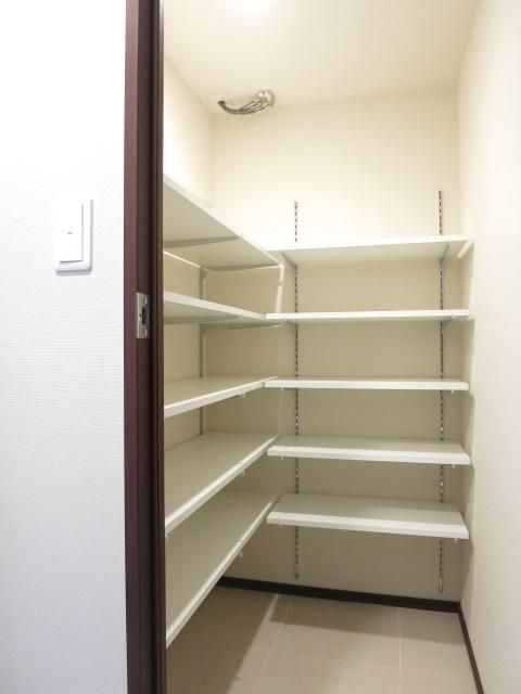 玄関　玄関収納