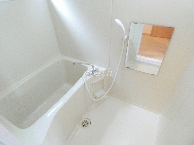 バス・シャワールーム　浴室乾燥機付きのお風呂