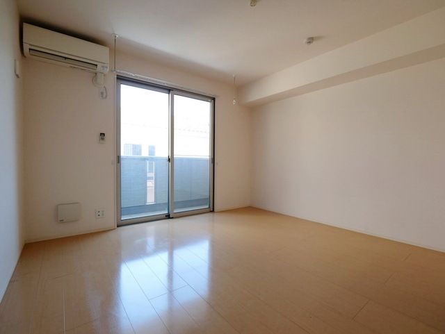 居室・リビング　★広い洋室★