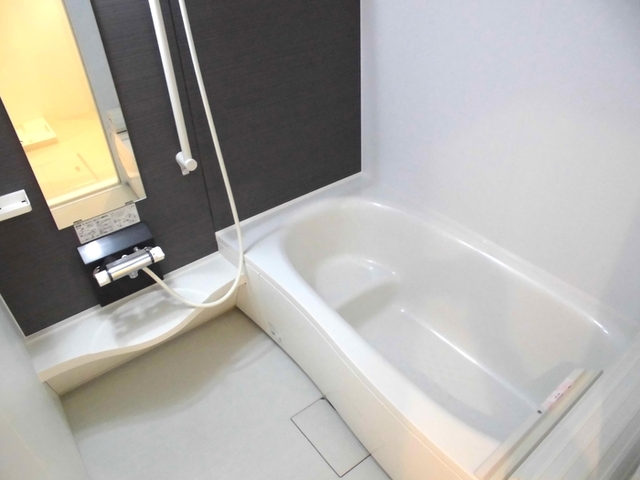 バス・シャワールーム　追いだき機能付きの広々とした一坪風呂♪
