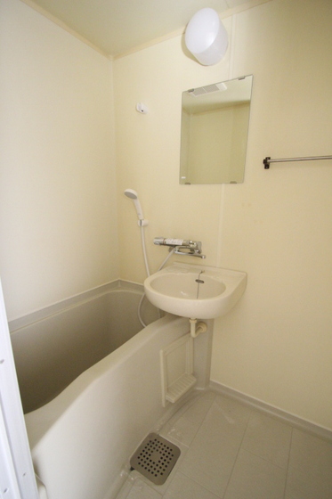 バス・シャワールーム　別号室写真です