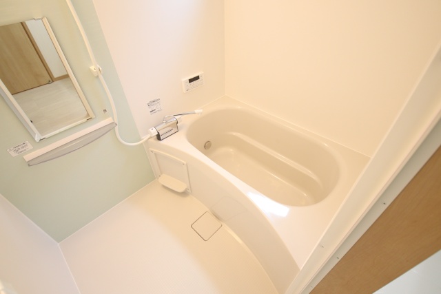 バス・シャワールーム　※別室の参考写真の為、現況優先です。