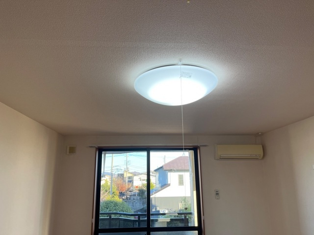 その他　エアコン・照明付き。