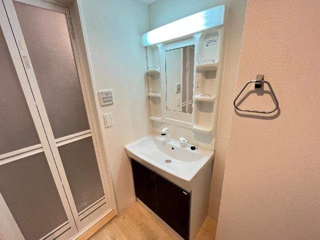 洗面設備　洗髪洗面化粧台