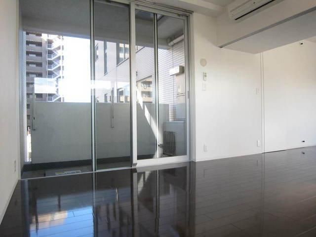 居室・リビング　２面採光洋室