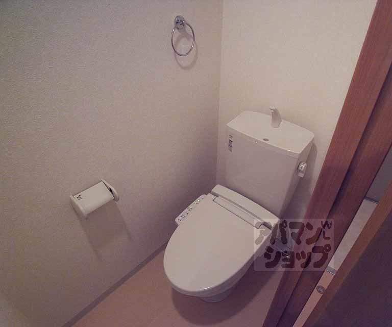 トイレ　ウォシュレット付き！