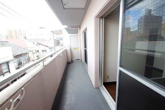 バルコニー　※別号室の写真です