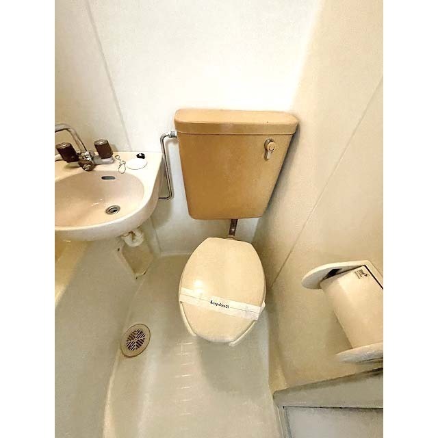 トイレ　※別号室イメージです