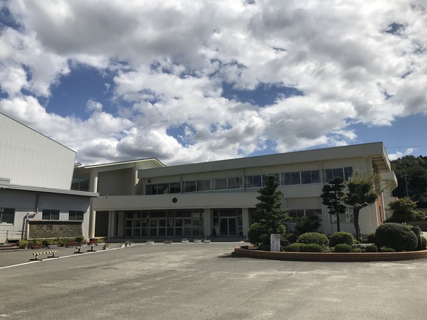 小学校　土岐市立土岐津小学校（小学校）まで1399m