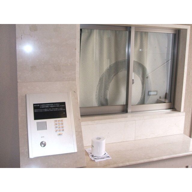 建物外観　オートロック操作盤