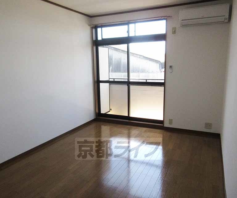 居室・リビング　日当りの良いお部屋です！