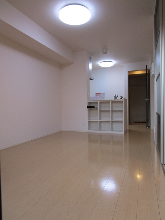 居室・リビング　明るいリビングです☆