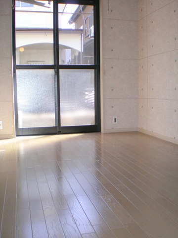 居室・リビング　コンクリート打ちっ放し調クロス