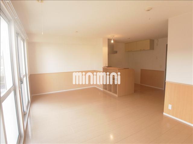 居室・リビング　１４．５帖リビングで配置がしやすい間取りです。