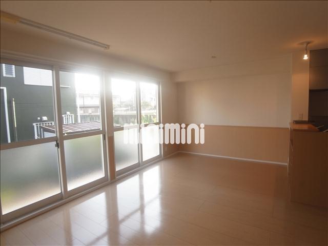 その他部屋・スペース　１４．５帖リビング、配置がしやすく新婚様にもオススメです。