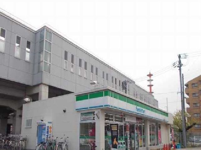 コンビニ　ファミリーマート（コンビニ）まで450m