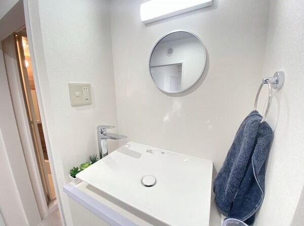 洗面設備　お洒落な洗面化粧台♪