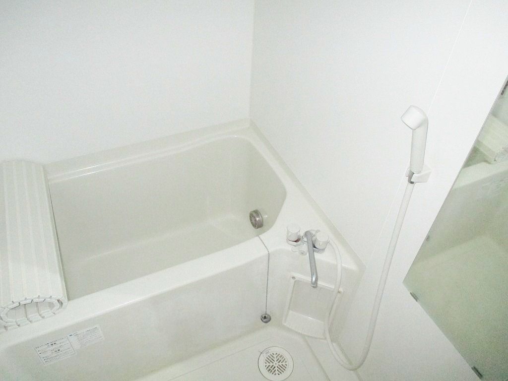 バス・シャワールーム　バス(別部屋参考写真)