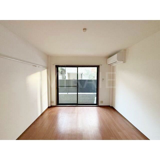 居室・リビング　物件画像