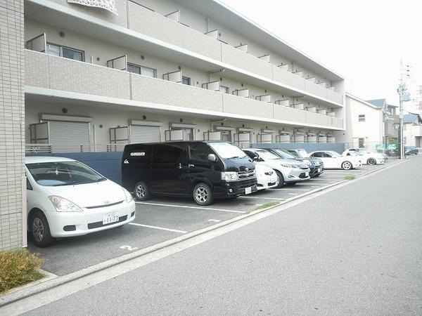 駐車場　駐車しやすい！