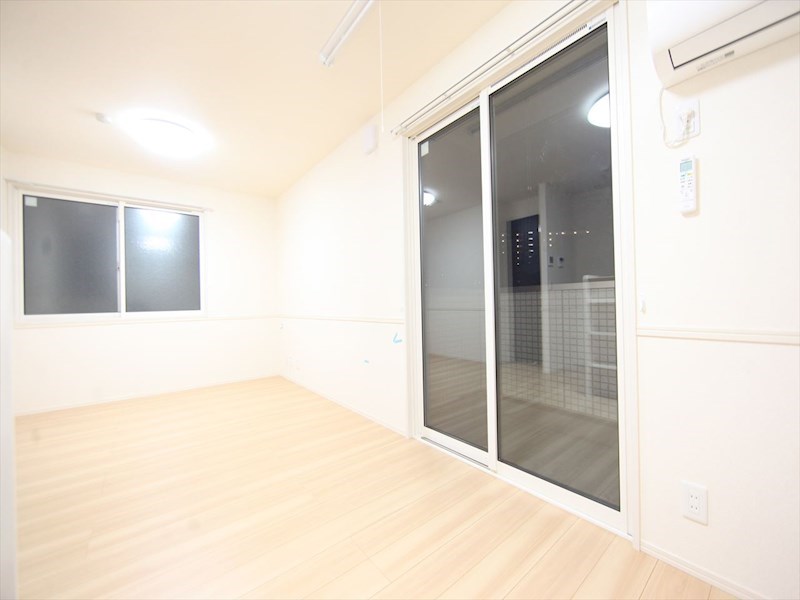 バルコニー　ＬＤＫ11.7帖　エアコン完備　南面バルコニー