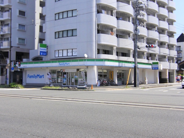 コンビニ　ファミリーマート　松山本町六丁目店（コンビニ）まで600m