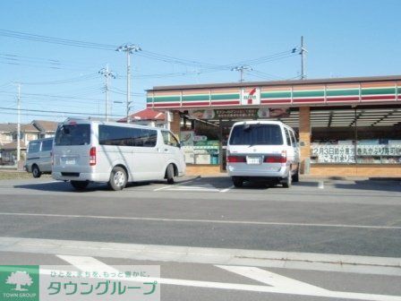 コンビニ　セブンイレブン（コンビニ）まで800m