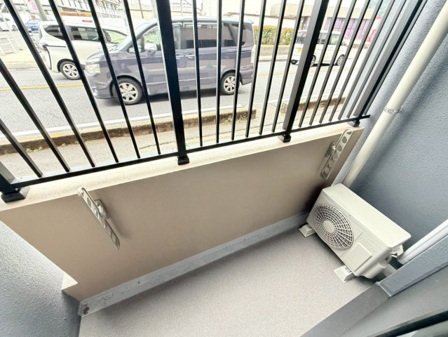 バルコニー　※同物件別部屋、建設中の写真でございます※現況を優先します※