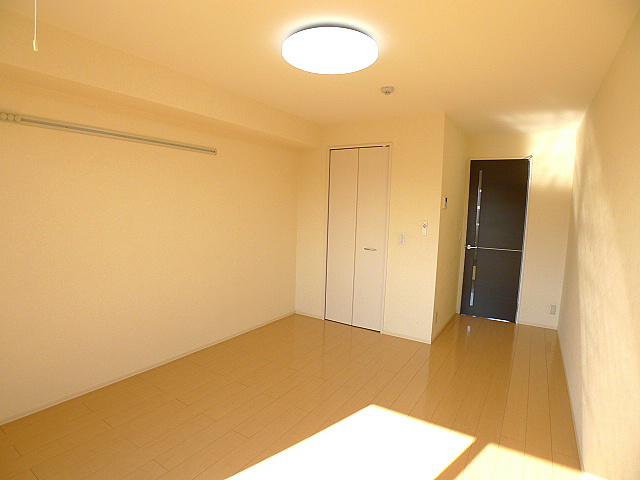 居室・リビング　９帖の洋室