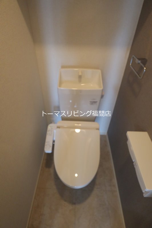 トイレ　写真は同施工会社の参考写真です。(現況優先)