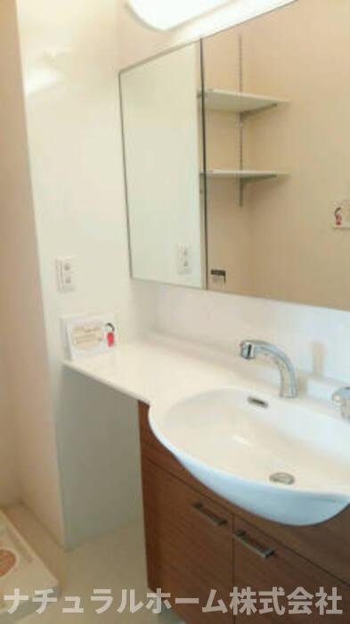 洗面設備　洗髪洗面化粧台