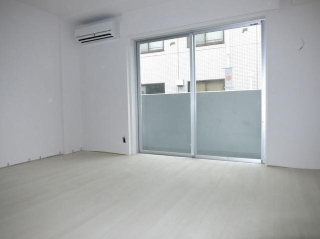 バルコニー　バルコニーあります