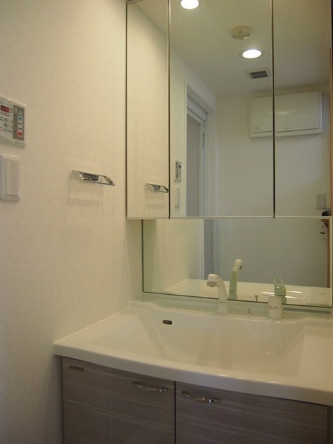 洗面設備　女性の方に嬉しい独立洗面台