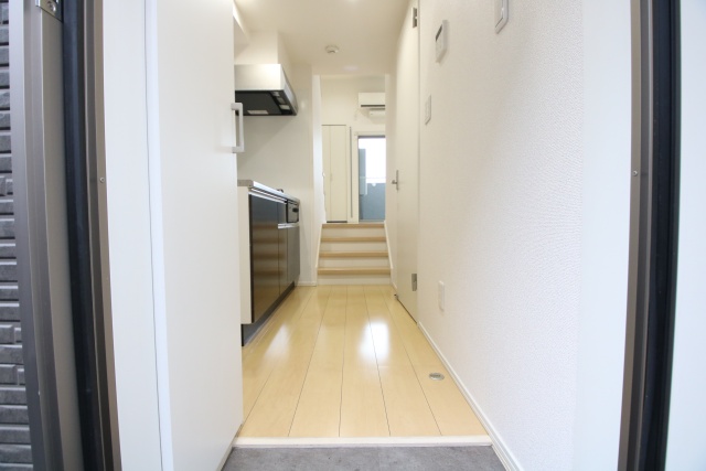 玄関　※別室の参考写真の為、現況優先です。