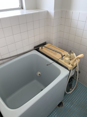 バス・シャワールーム　落ち着いた空間のお風呂です