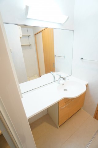 洗面設備　※同物件・同タイプの写真です。