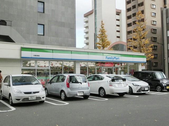 コンビニ　ファミリーマート／小倉砂津店（コンビニ）まで110m