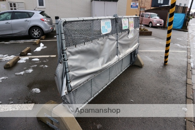 その他　ゴミ置き場（その他）まで0m