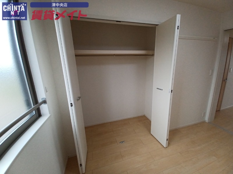 収納　同型参考写真