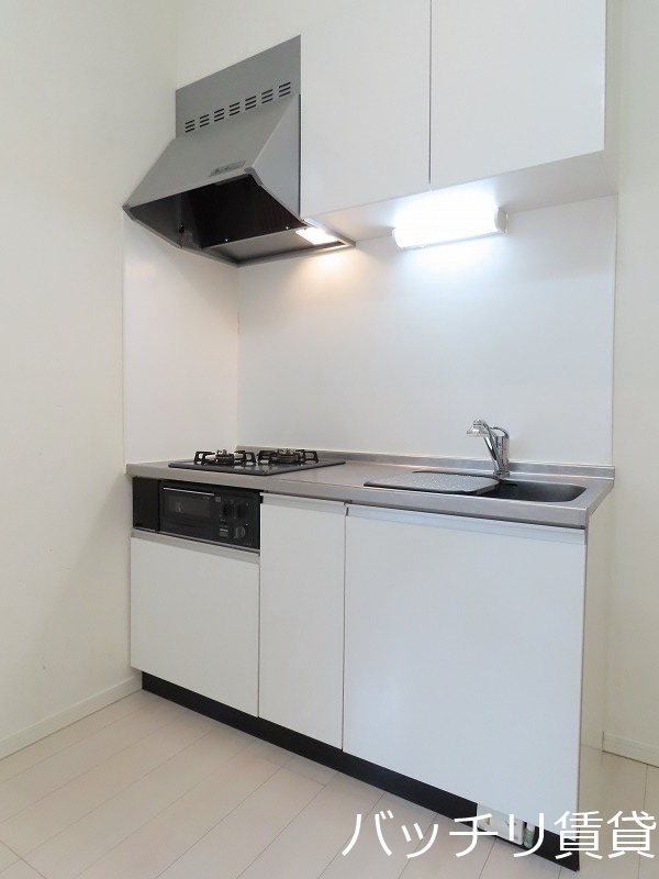キッチン　画像は別号室タイプの為、現状を優先致します。