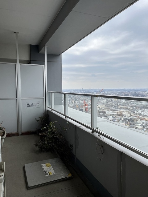 バルコニー　※家具・小物は賃貸に含まれません。※前回募集時の写真です。